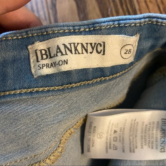 Blank NYC skinny distressed blue jeans in size 28 - Picture 9 of 14